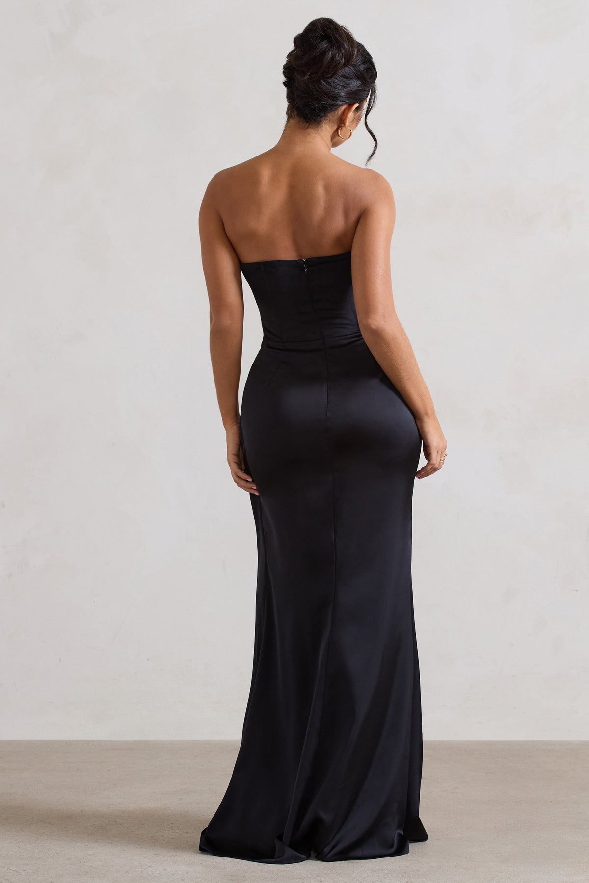 WB_HR_CL129993002-AceBlackSatinBandeauSplitMaxiDressWithRuffleDrape7_9683fe61-f2d3-48af-9c4c-9387cc7a7c0f