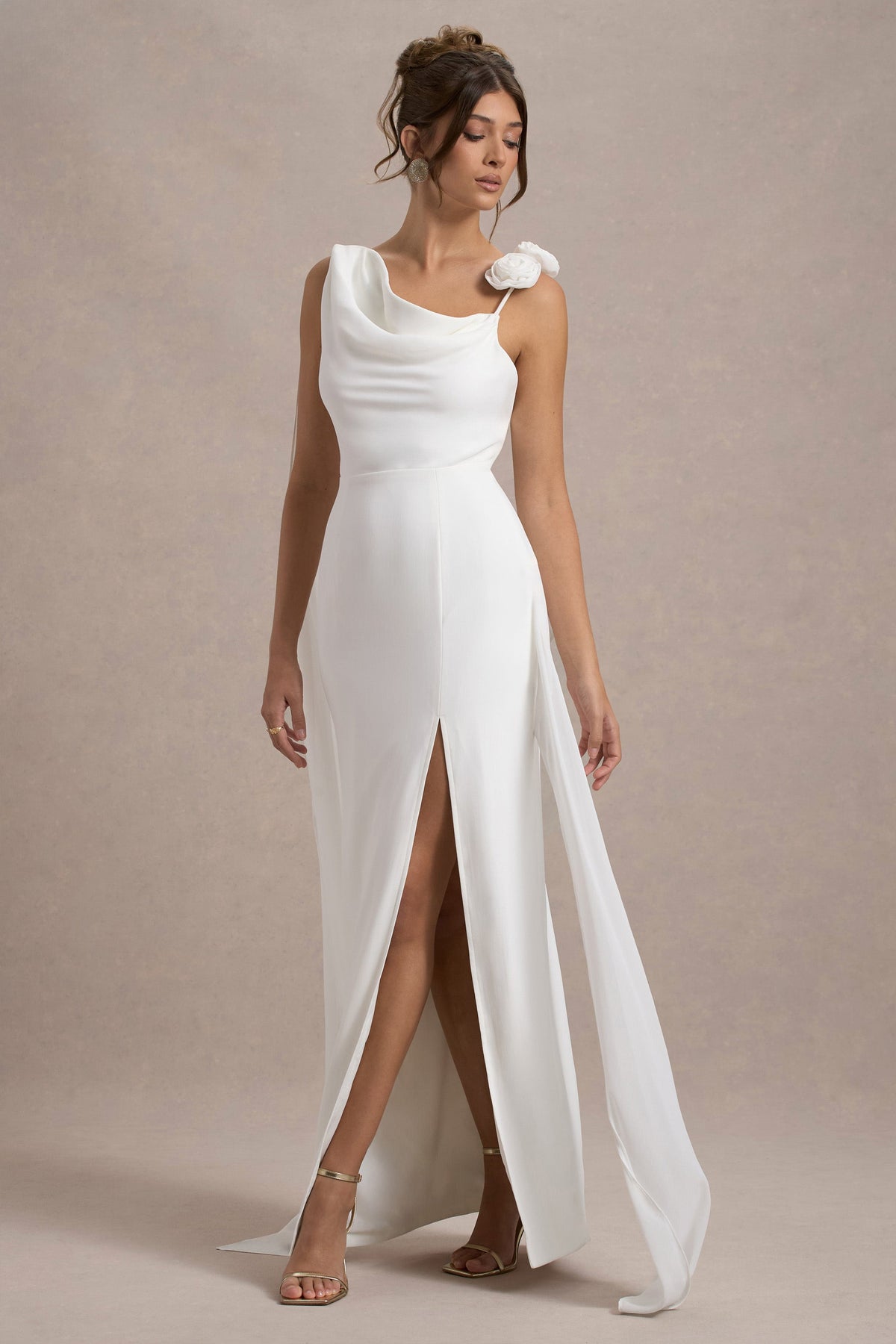 Angeline | Robe longue en mousseline blanche avec drapé divisé et corsages