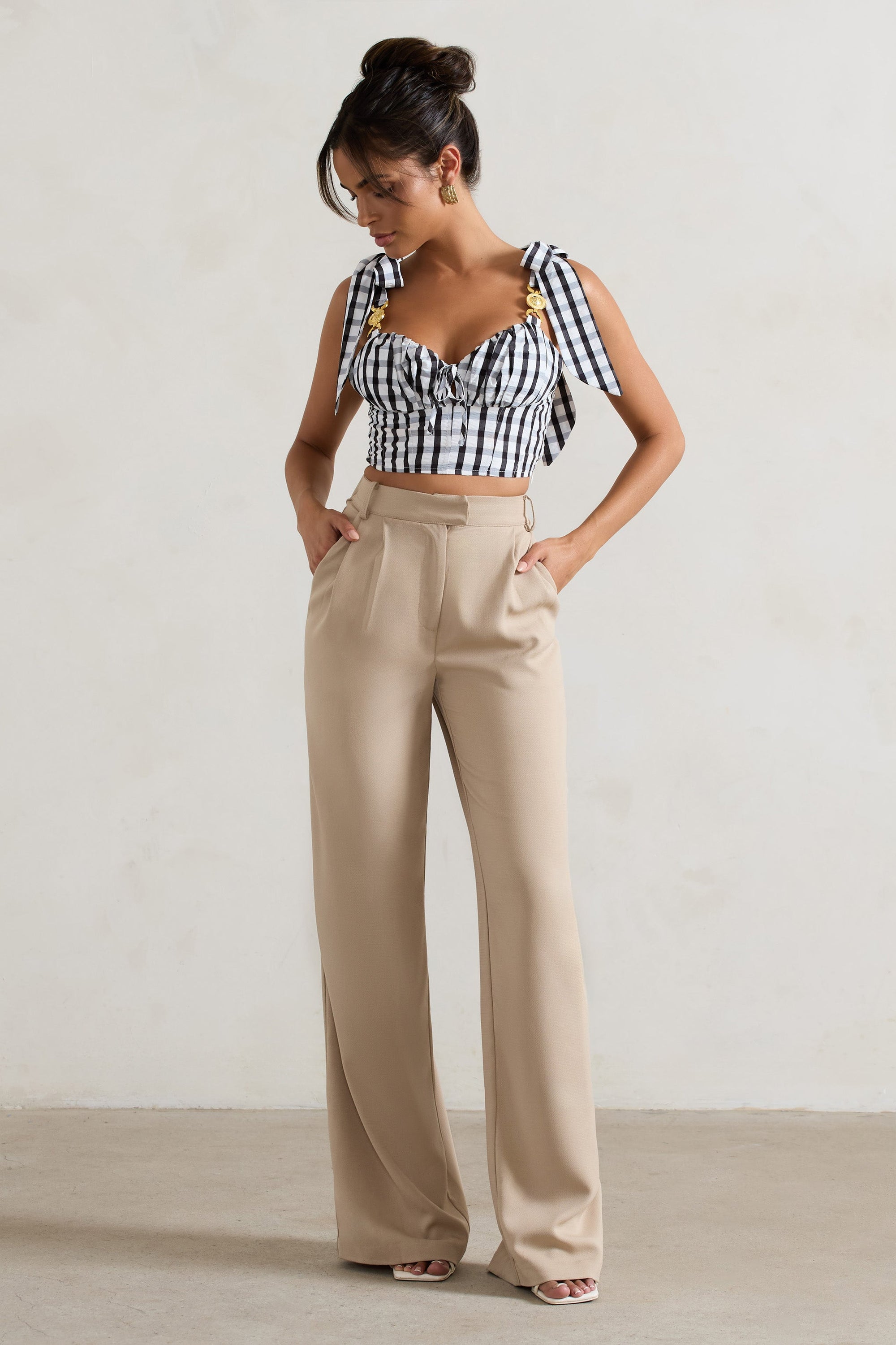 WB_HR_CL134041228-MaudBlack_WhiteGinghamCropTopWithTieStraps0_11985dae-6691-41a4-a9c4-b991db40fa0e