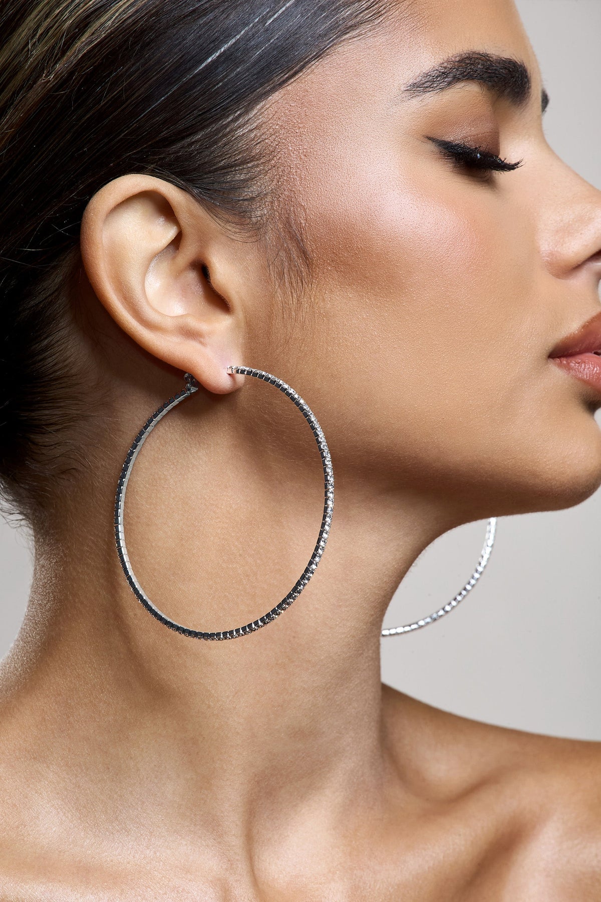 WB_HR_CL134251013-ChessieSilverDiamanteHoopEarrings6