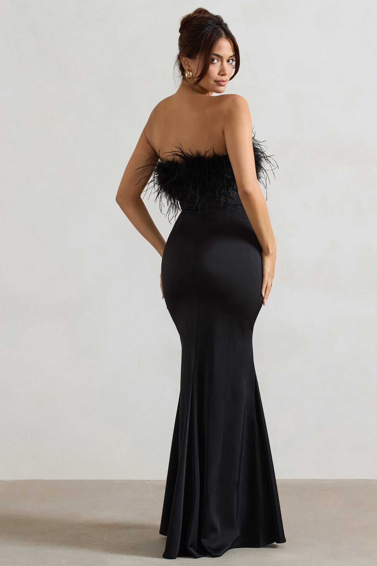 Jupe courte en jersey avec fente - Noir - Taille 40-64 - FR Jupe courte en jersey avec fente - Noir - Taille 40-64 - FR