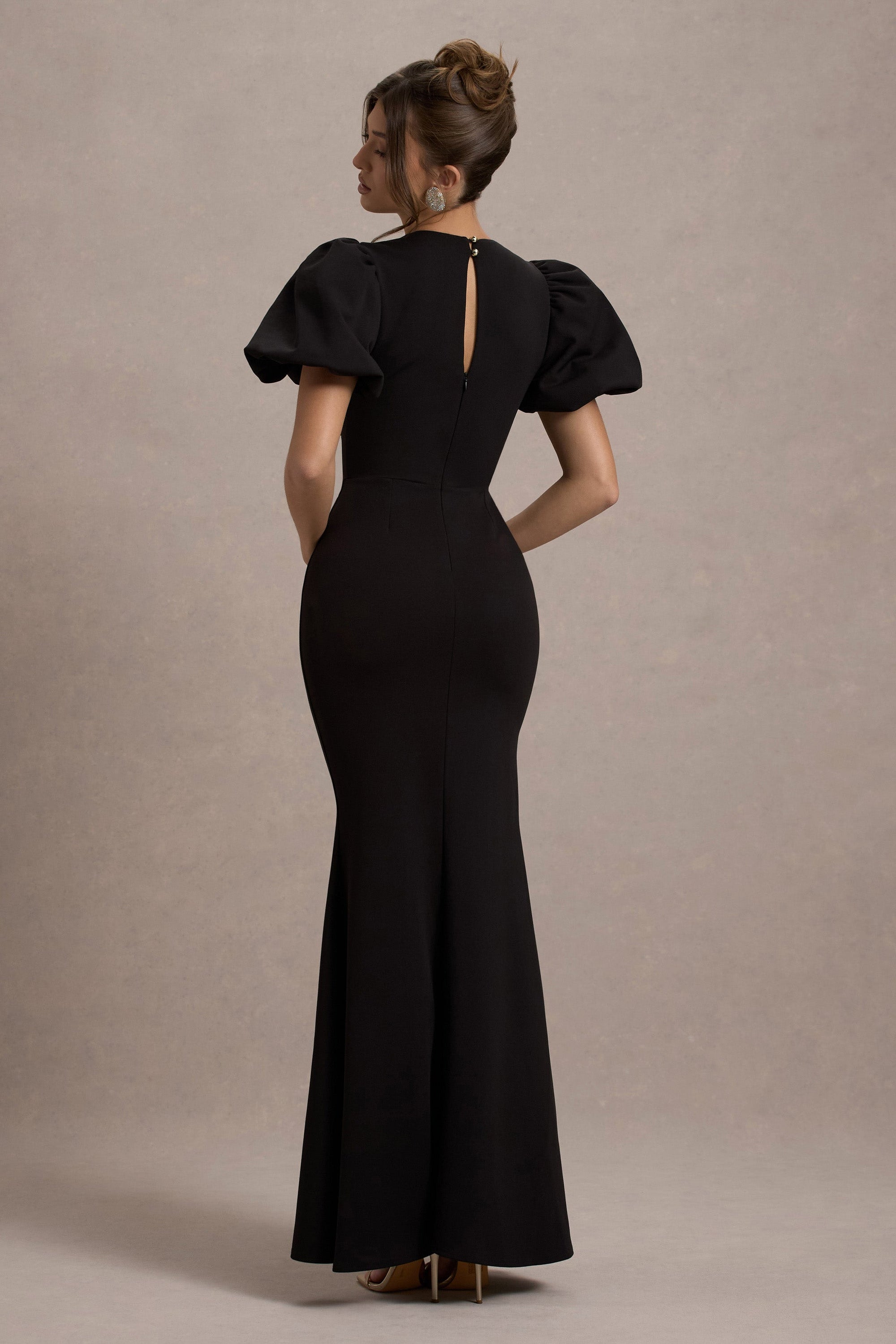 Love Letters | Robe longue noire à manches bouffantes
