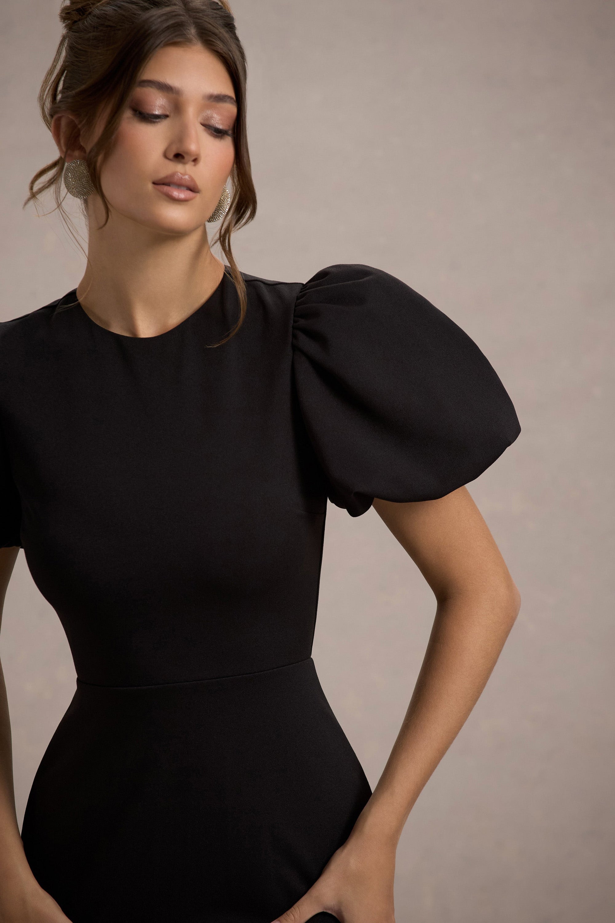 Love Letters | Robe longue noire à manches bouffantes