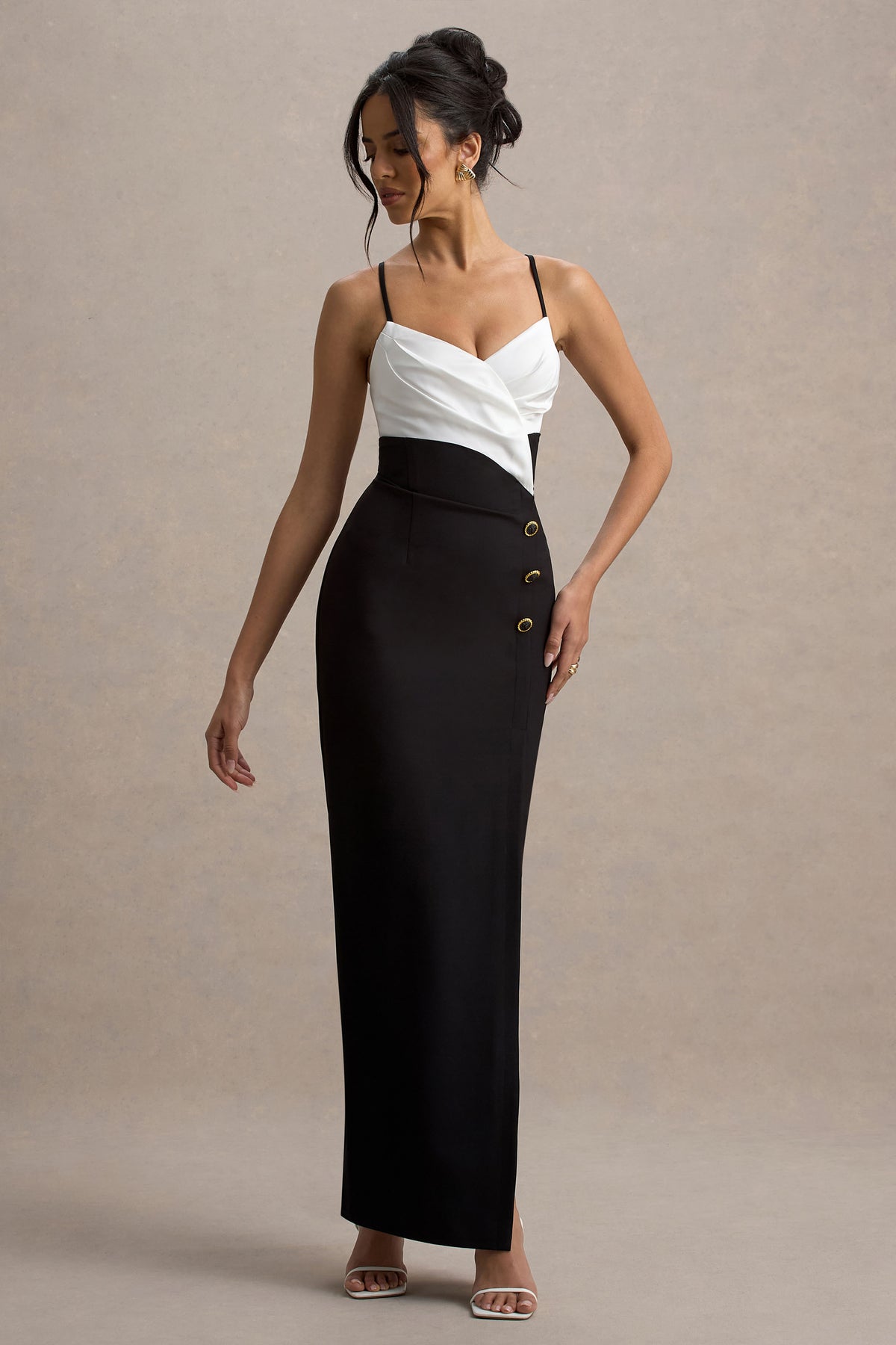 Rosalind | Robe longue cintrée noire et blanche à bretelles avec fente
