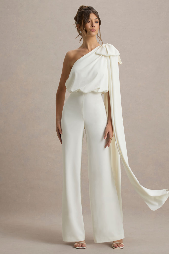 Alice – Combinaison crème à épaule asymétrique avec nœud et drapé Combinaisons mariage The Wedding Explorer