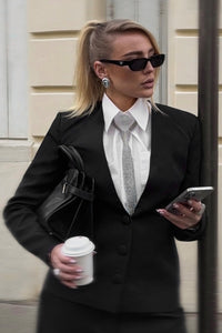 uploaded_image_0_zr75w