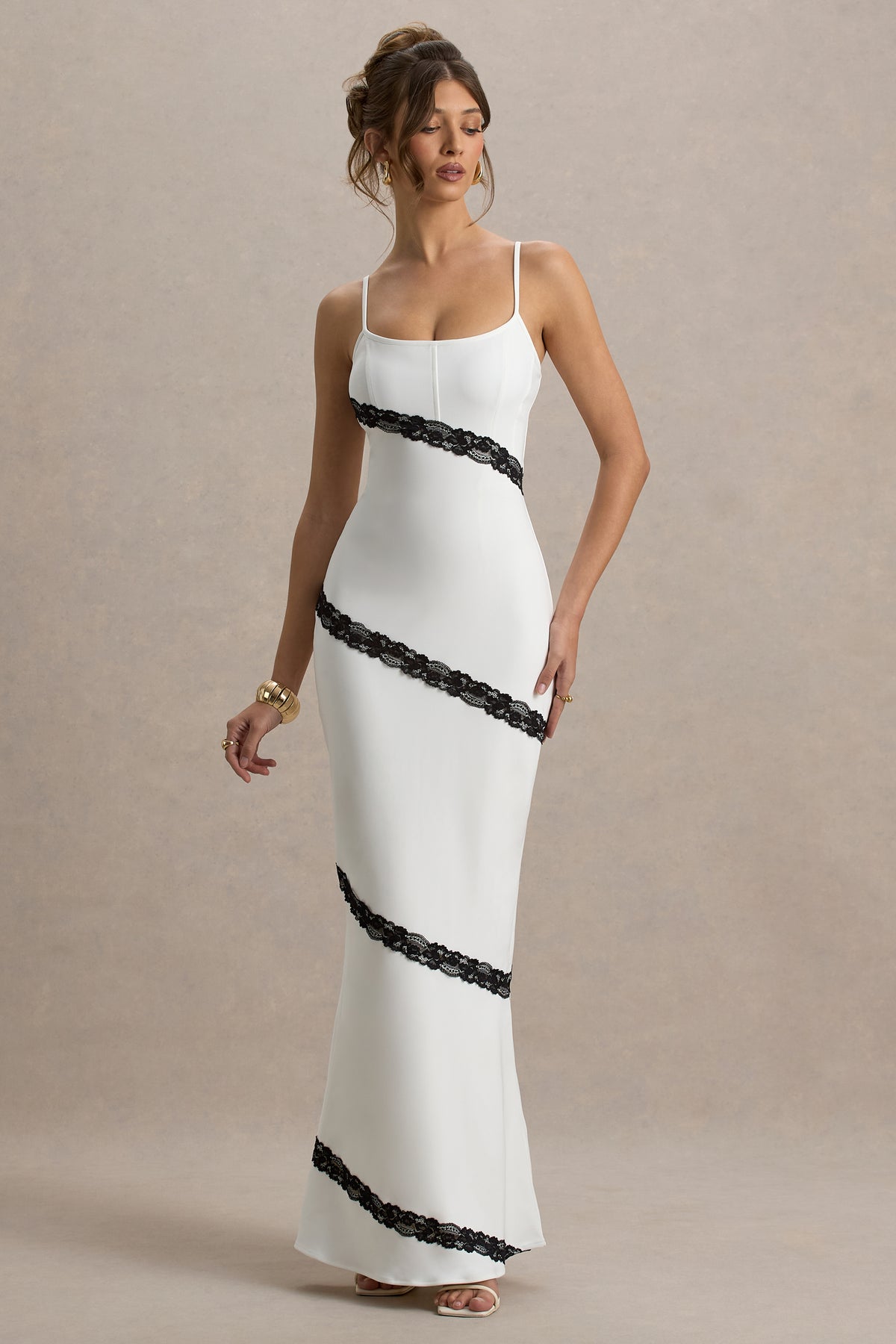 Robe sans manches avec volants en tulle Femme, Noir | Milano Robe sans manches avec volants en tulle Femme, Noir | Milano